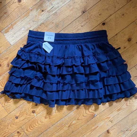 NWT. Aeropostale layered navy miniskirt. - Picture 2 of 4